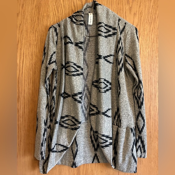 Vanilla Bay Sweaters - Women's Gray Patterned Open-Front Sweater Cardigan